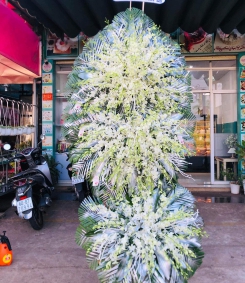 Kệ Hoa Chia Buồn - Hoa Tươi Đẹp TN99